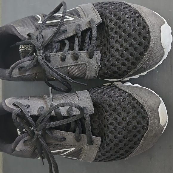 Reebok Realflex Black Sneakers Size 8 - Picture 5 of 8